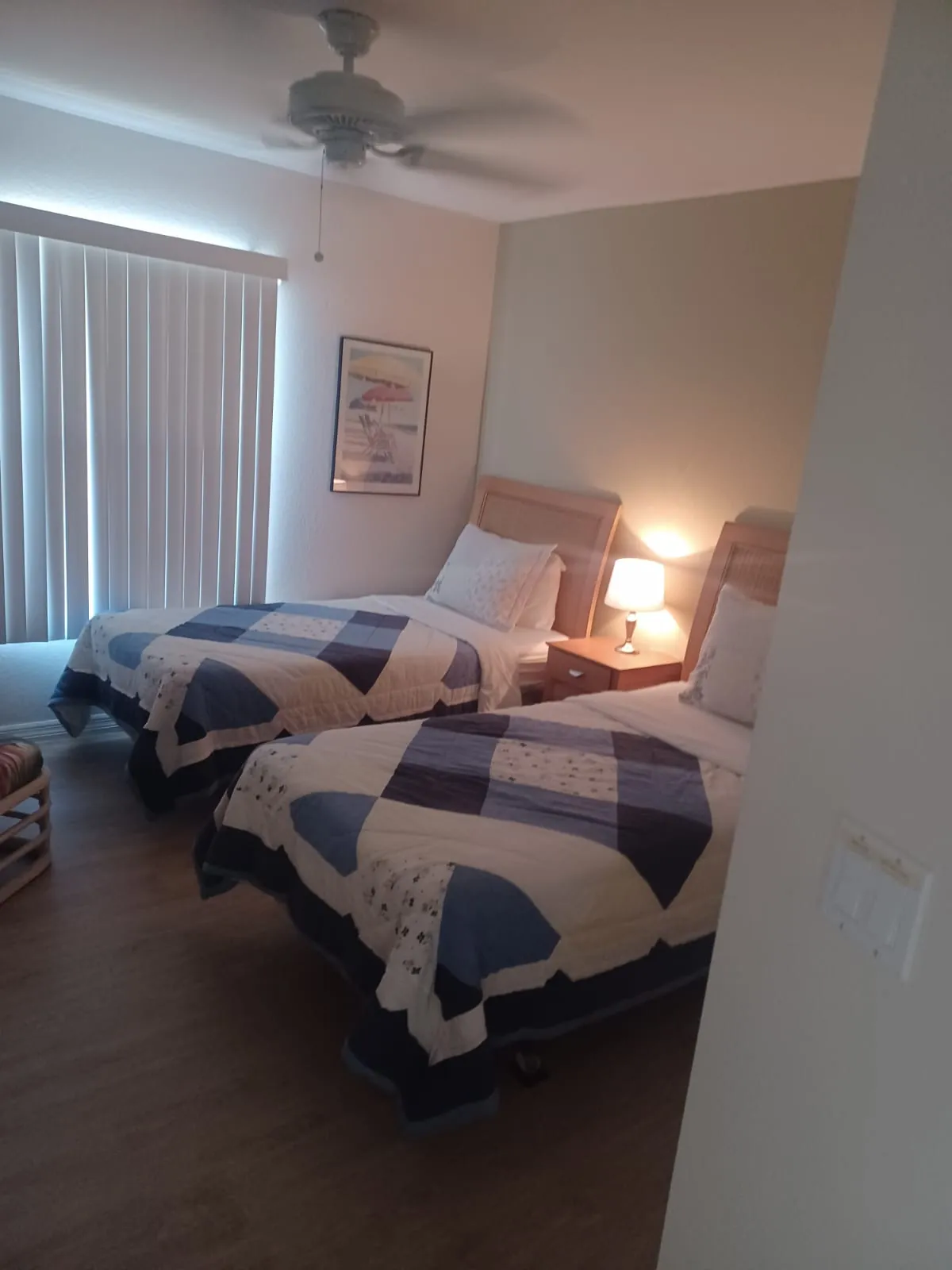 Third bedroom with two twin beds